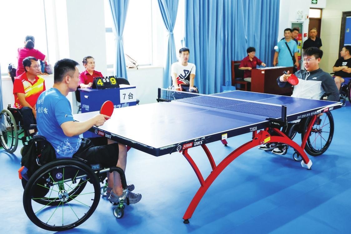 供了展示自, 在开幕式致